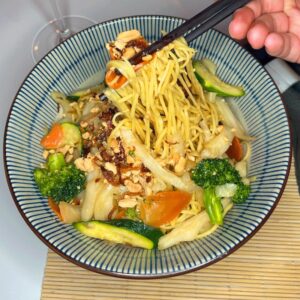 Nouilles sautées aux légumes du restaurant vietnamien Bánh Mì à Toulouse